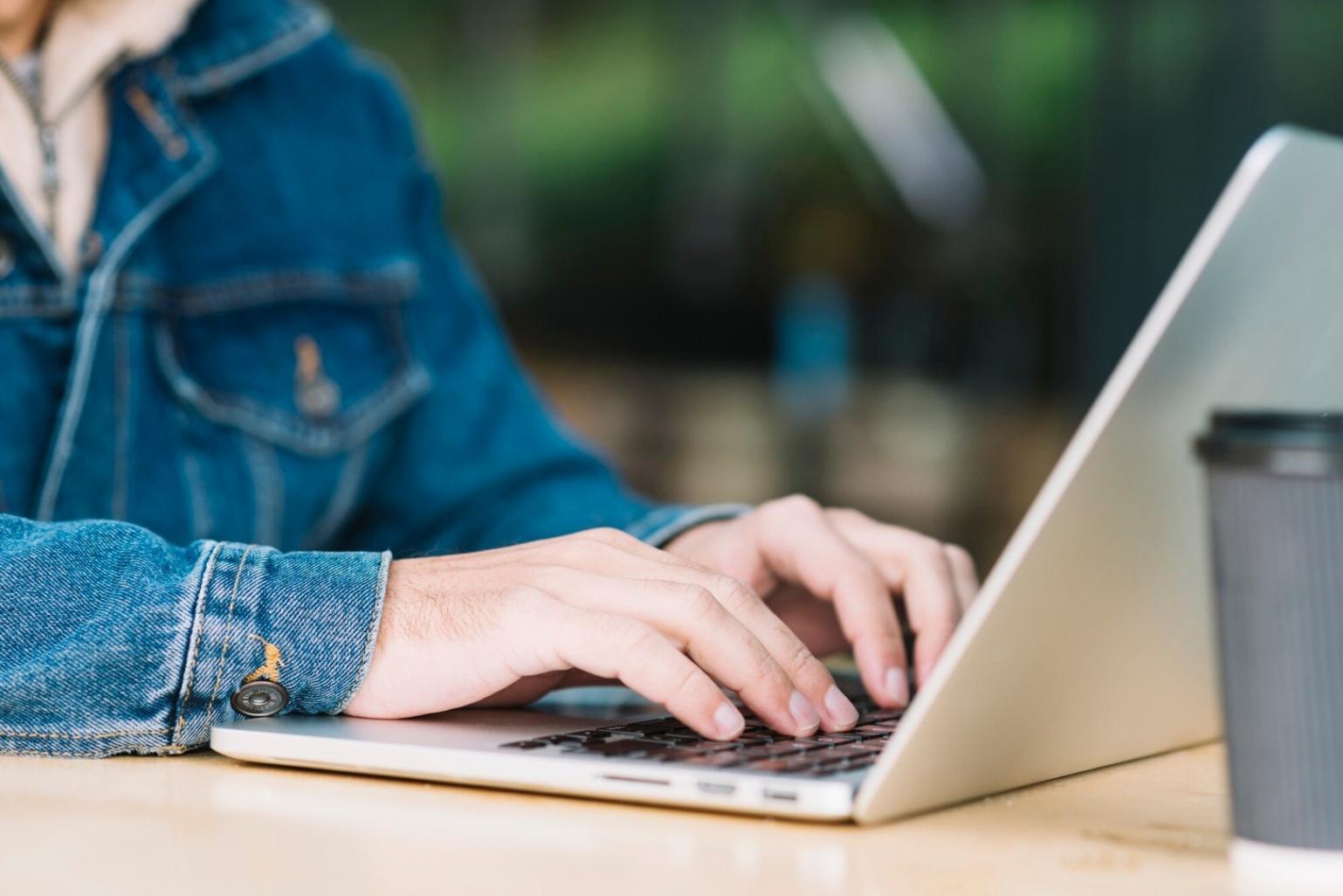 Environnement d'apprentissage professionnel pour le soin capillaire